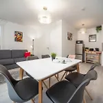Sunlit Heaven 2-Bdr Apartments